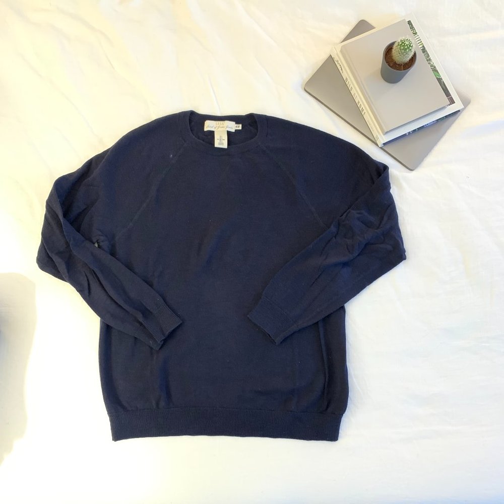 L Navy mens' crew neck sweater
